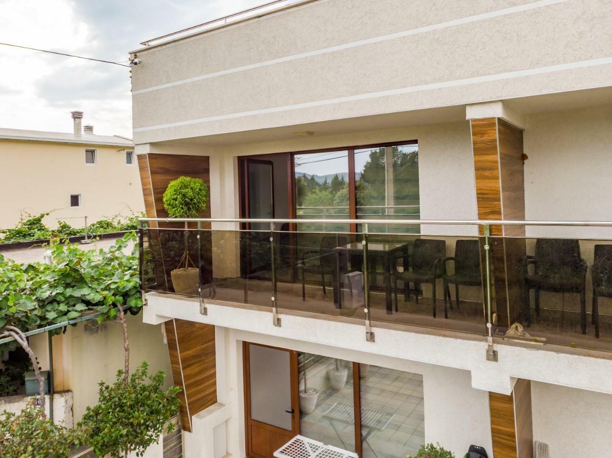 Apartments Davor Bar Buitenkant foto
